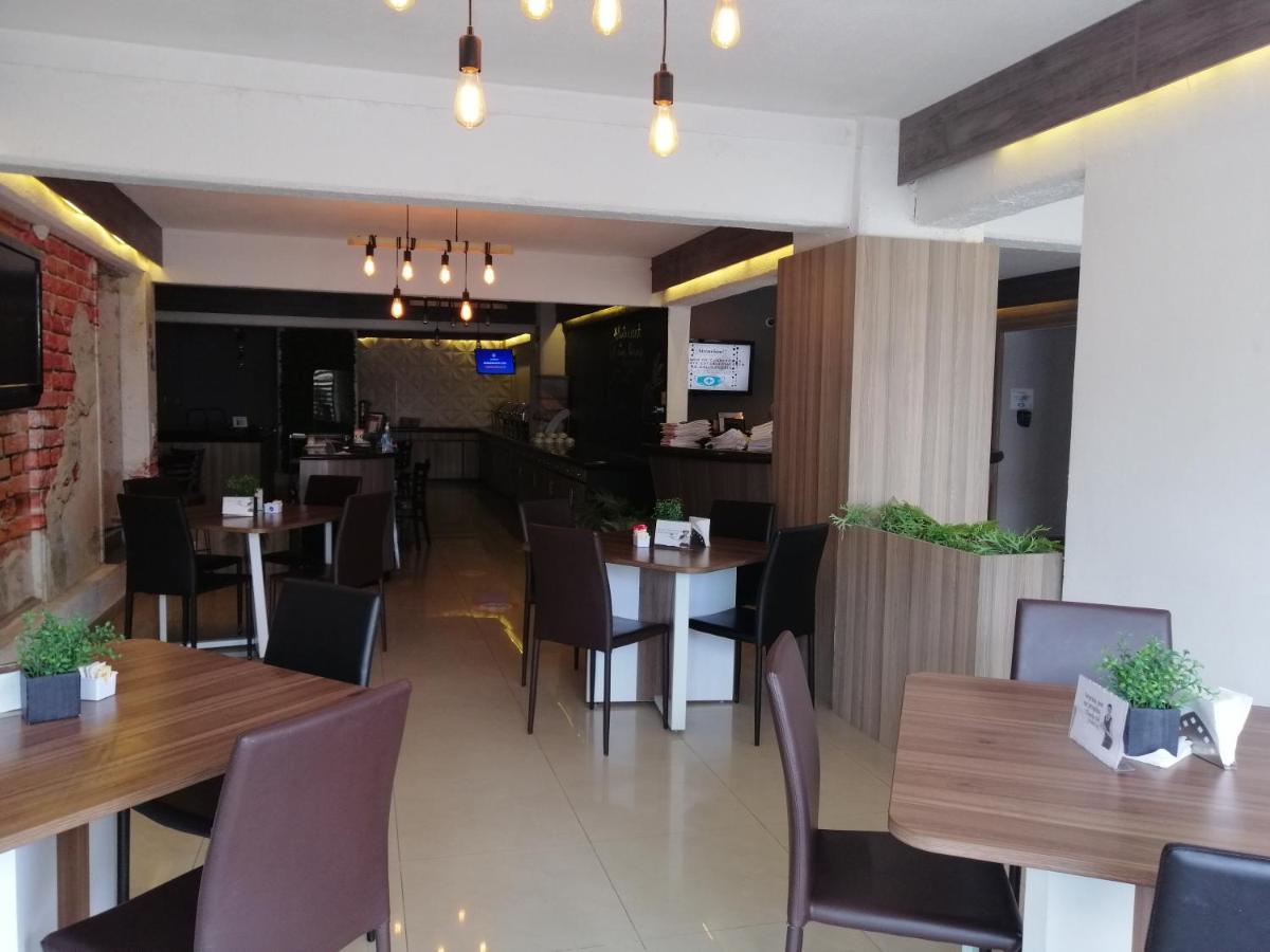 Hotel Campestre Inn Leon Ngoại thất bức ảnh