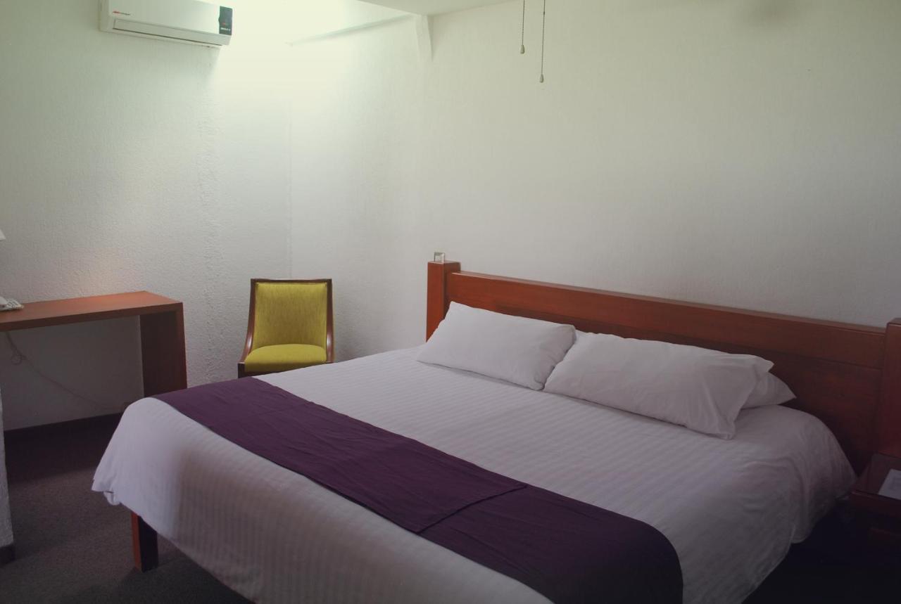 Hotel Campestre Inn Leon Ngoại thất bức ảnh
