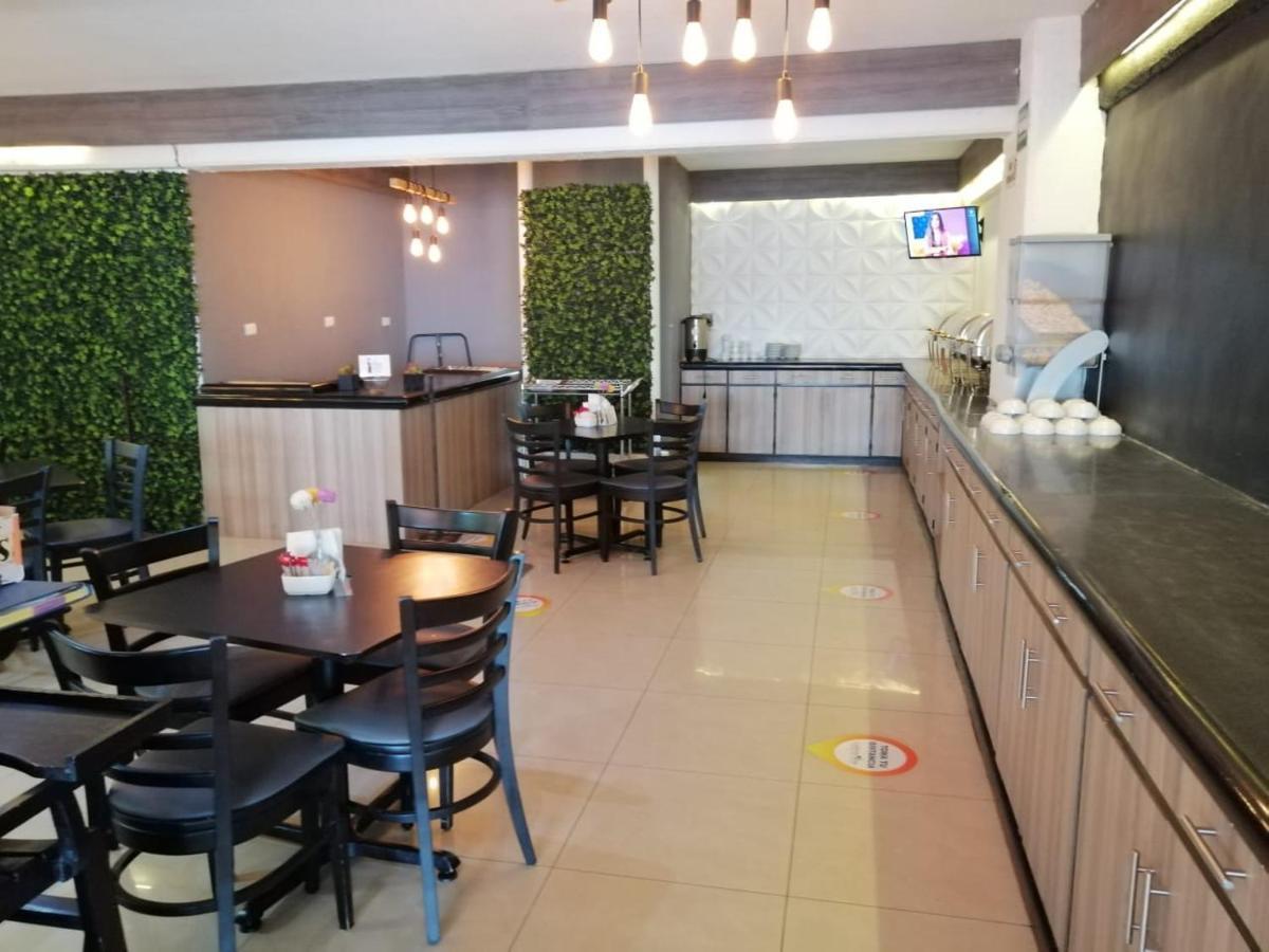Hotel Campestre Inn Leon Ngoại thất bức ảnh