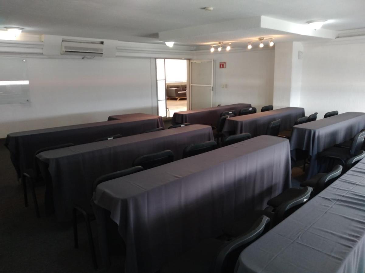 Hotel Campestre Inn Leon Ngoại thất bức ảnh