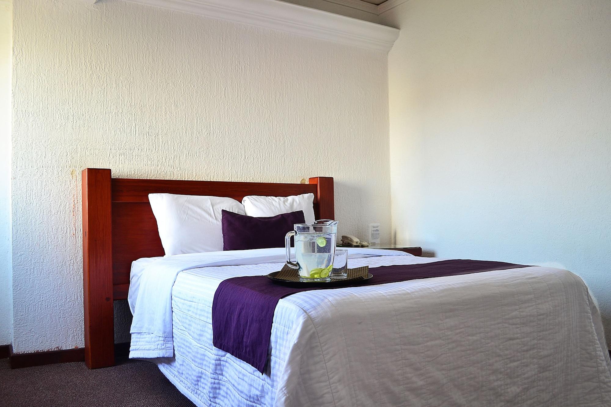 Hotel Campestre Inn Leon Ngoại thất bức ảnh